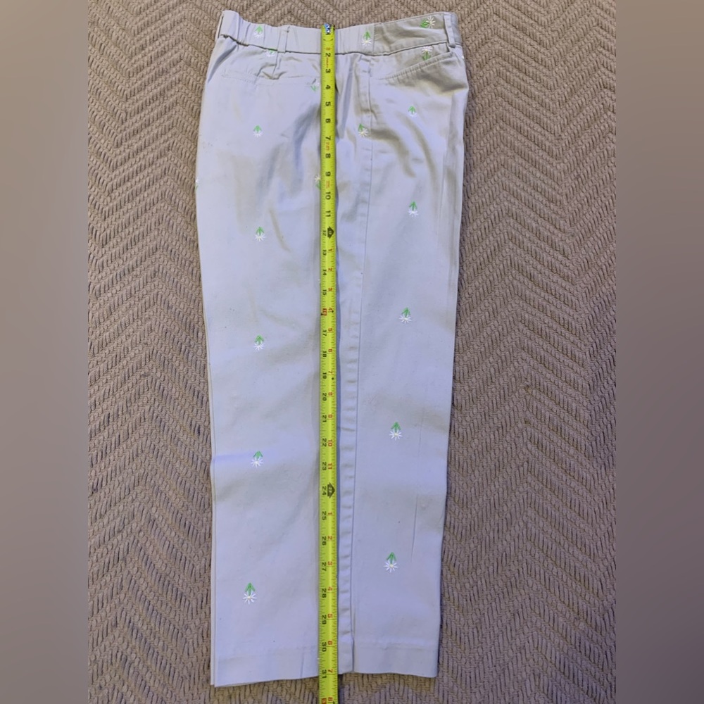COUNTERPARTS | 12 | Capri pants daisy floral design